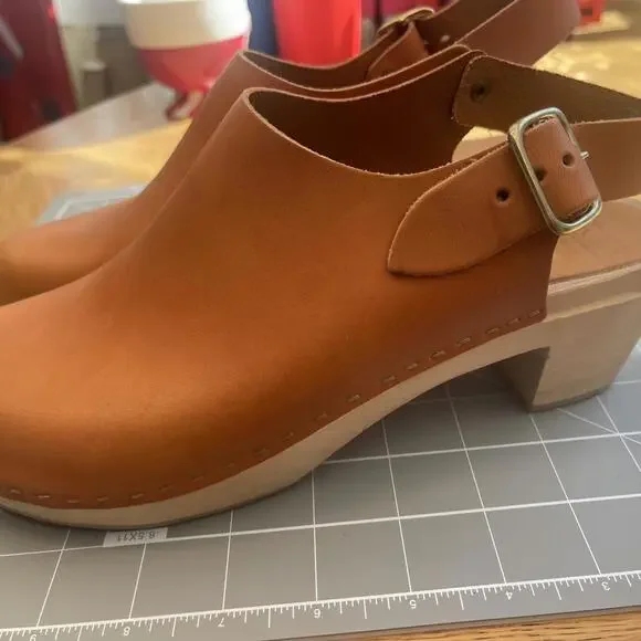 Bryr Tan and Brown Leather Mules Classic Design - Picture 6 of 7